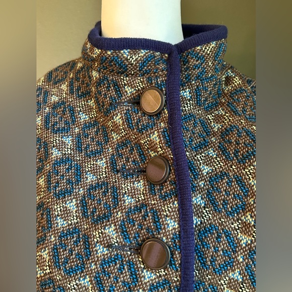 Welsh Woolens Wool Cape Cloak One Size Wales Tapestry - Picture 4 of 6